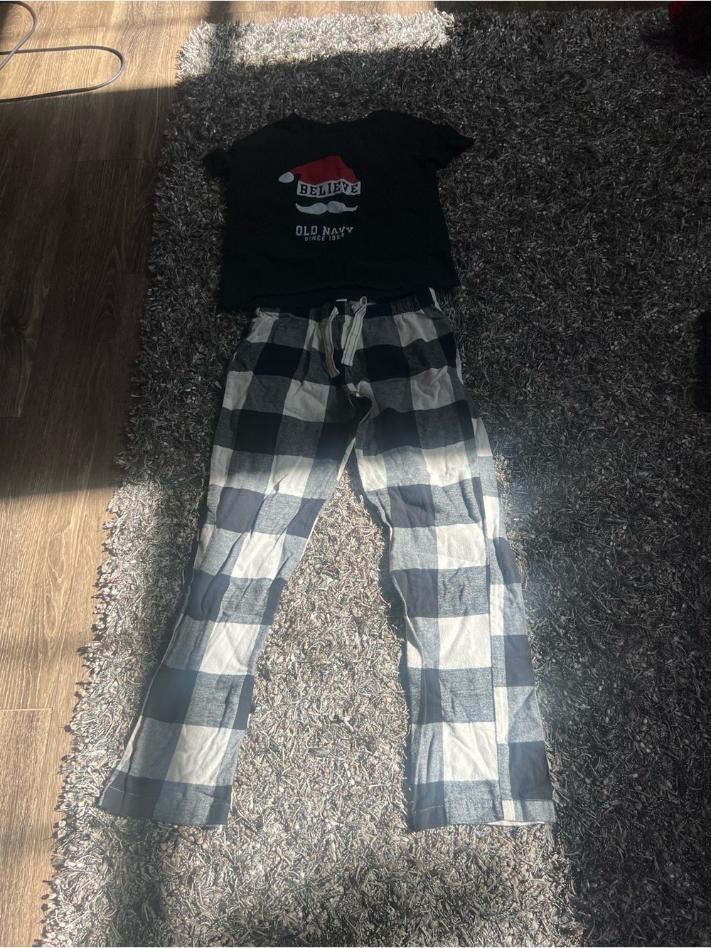 Old Navy Christmas Pajama Set Believe Tee Plaid Pants Women’s S
